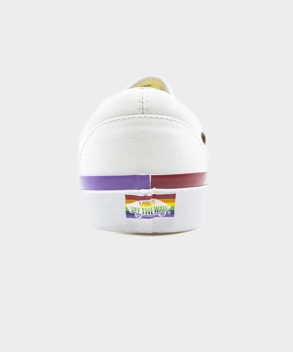 Vans UA Classic Slip-on in Rainbow Foxing Fashion