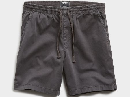 7  Weekend Stretch Short in Faded Black Fashion